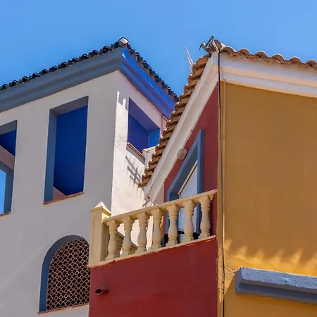 Amazing In With Harbor View