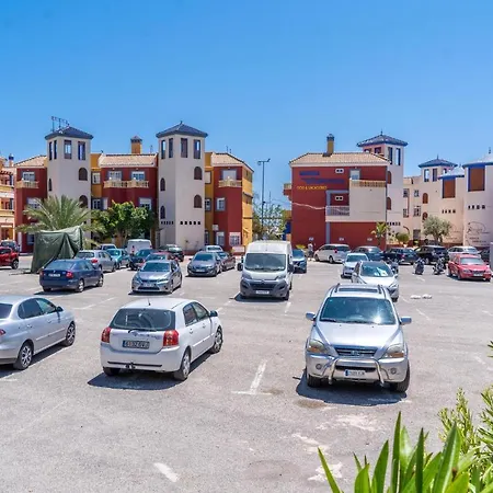Amazing In With Harbor View Τορεβιέχα